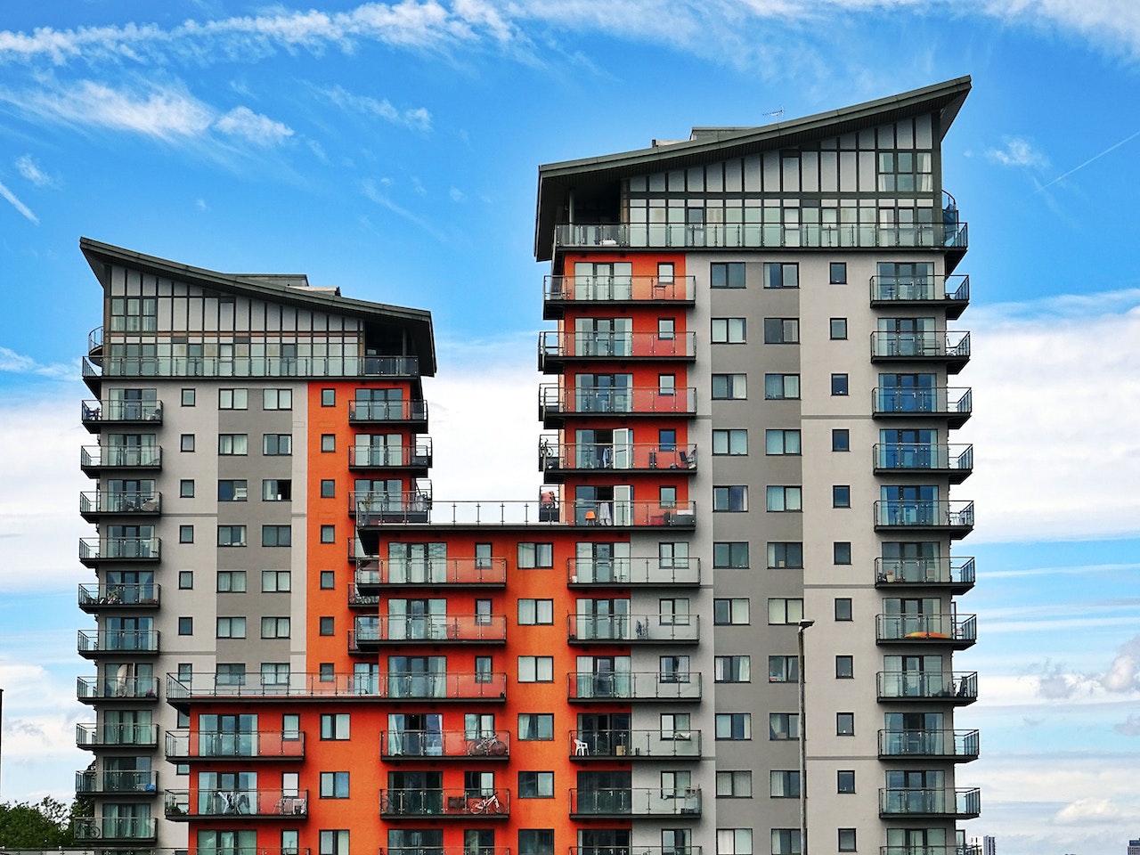 Rynek wynajmu nieruchomości: Jakie są korzyści i wyzwania wynajmu mieszkań/domów?
