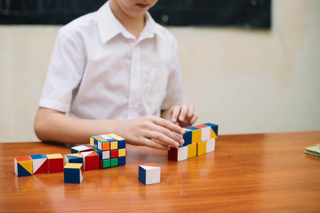 Jak wybrać idealną kostkę Rubika do speedcubingu – poradnik dla początkujących